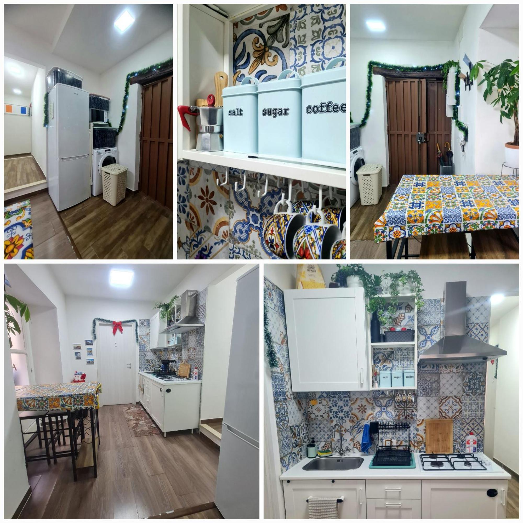 Nexus House * Naples